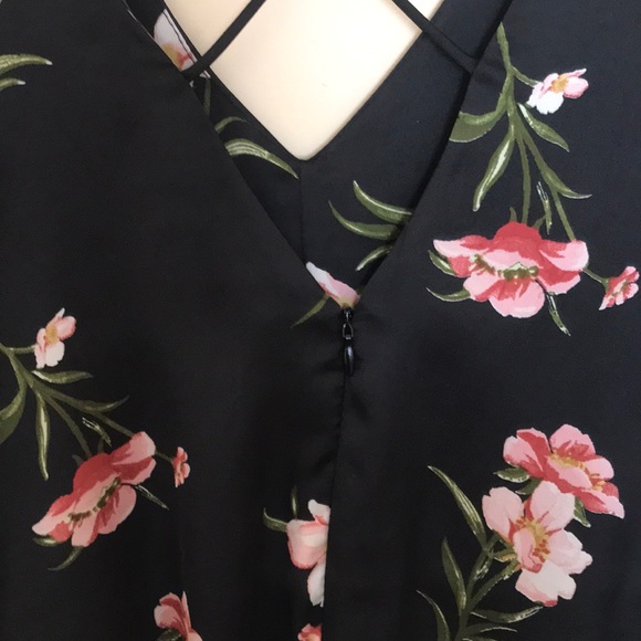 4Sienna floral print romper size M - Picture 3 of 5